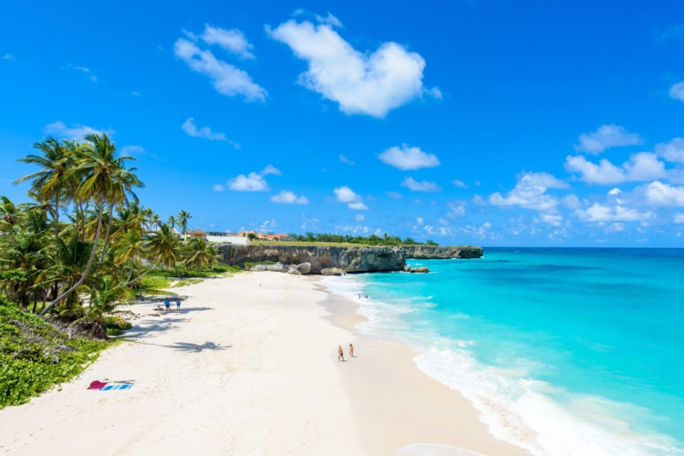 Bottom bay é uma das praias mais incríveis de Barbados (Imagem: Simon Dannhauer | Shutterstock)