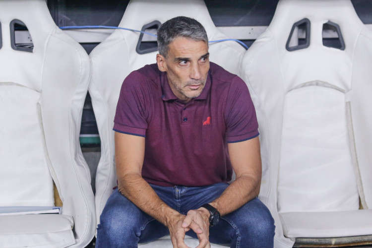 Técnico Vojvoda no jogo Fortaleza x Ceará, no Castelão, pela Copa do Nordeste 2024