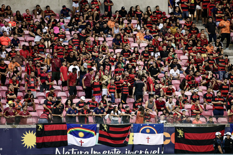 Torcida do Sport no jogo Sport x Juazeirense, na Arena de Pernambuco, pela Copa do Nordeste 2024