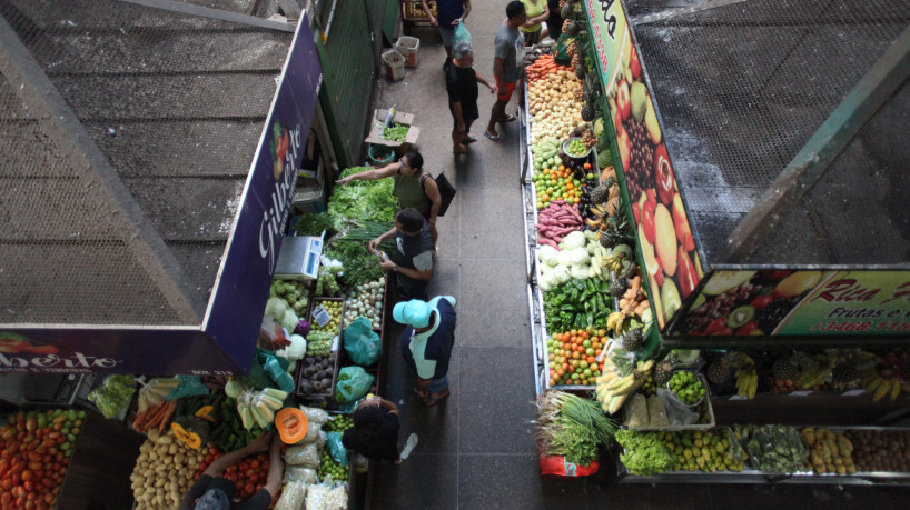 FORTALEZA, CEARÁ, BRASIL,29.03.2024: Compras da Páscoa no Mercado São Sebasrtião.
