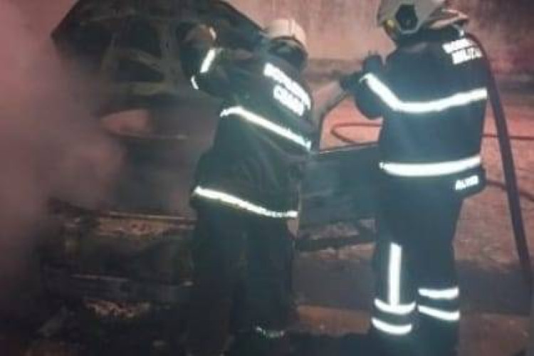 Bombeiros atenderam duas ocorrências de incêndio em veículo no Ceará durante o feriado de Semana Santa