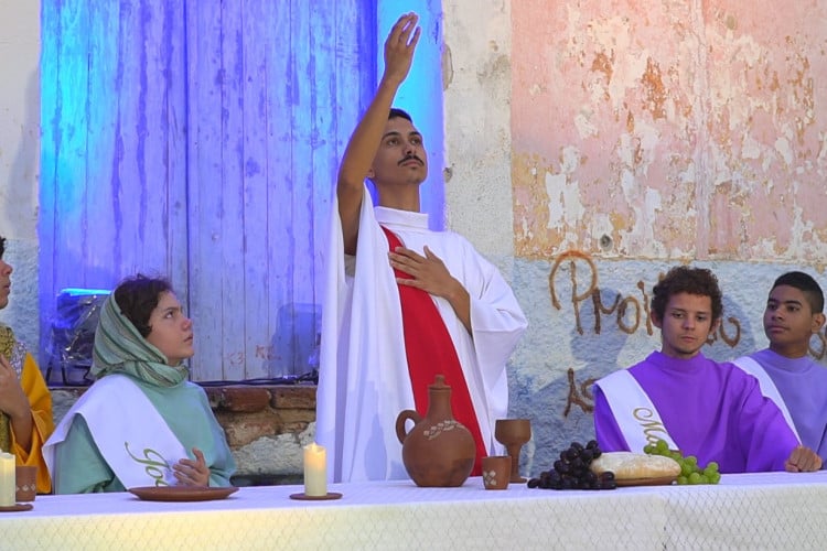 Após 20 anos sem apresentações, a tradicional Queima de Judas em Reriutaba foi retomada em 2024