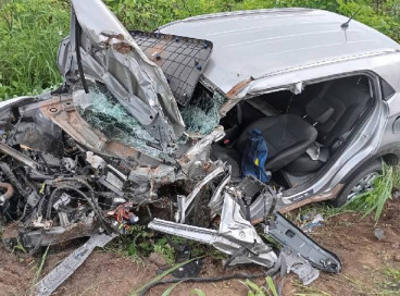 O motorista do carro sofreu escoriações e precisou ser levado para o Hospital Regional Vale do Jaguaribe, já o motorista do caminhão não sofreu ferimentos 