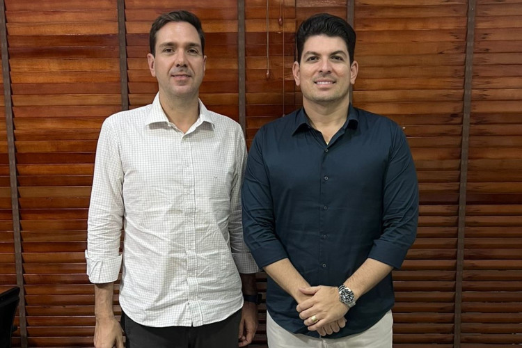Deputado federal pedetista Eduardo Bismarck (à esquerda) e pré-candidato a prefeito de Maracanaú Bruno da Madeireira (PSD)
