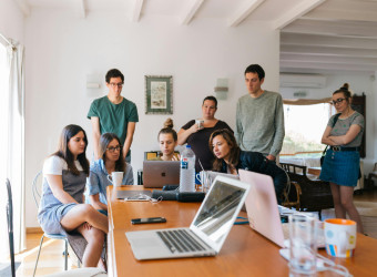 Com tudo isso acontecendo, faz sentido incorporar novas opções para flexibilizar o trabalho, né?