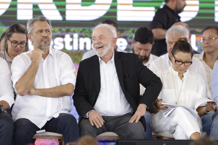 Lula anunciou investimentos no Ceará ao lado do governador do Estado, Elmano de Freitas, e a primeira-dama, Janja