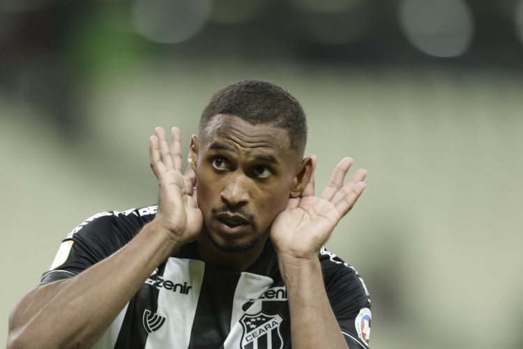 Saulo Mineiro comemora gol no Clássico-Rei Ceará x Fortaleza, no Castelão, pela final do Campeonato Cearense 2024 