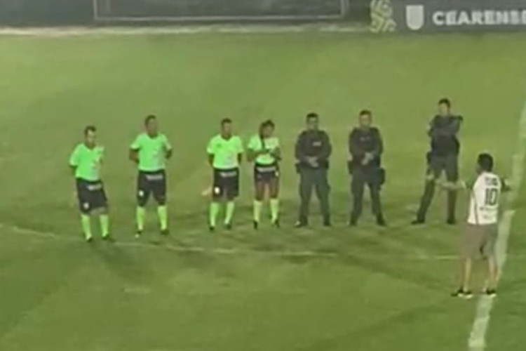 Equipe de arbitragem é confrontada por Everton Cortez, irmão do presidente do Pacajus 