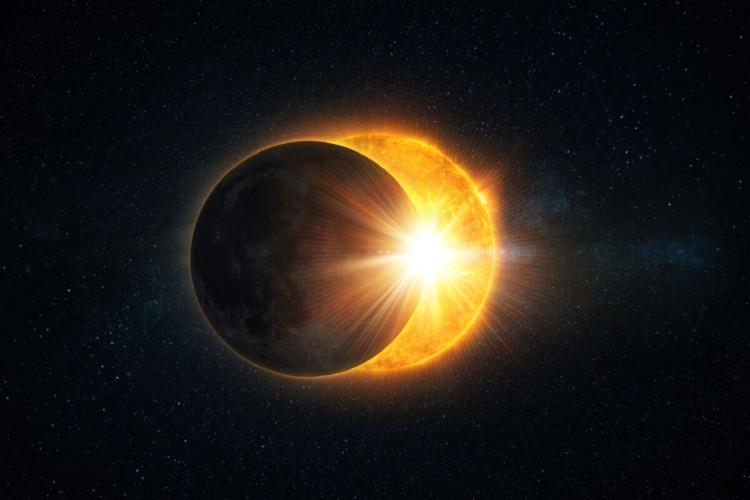 O eclipse solar indica um período de mudanças (Imagem: Alones | Shutterstock)