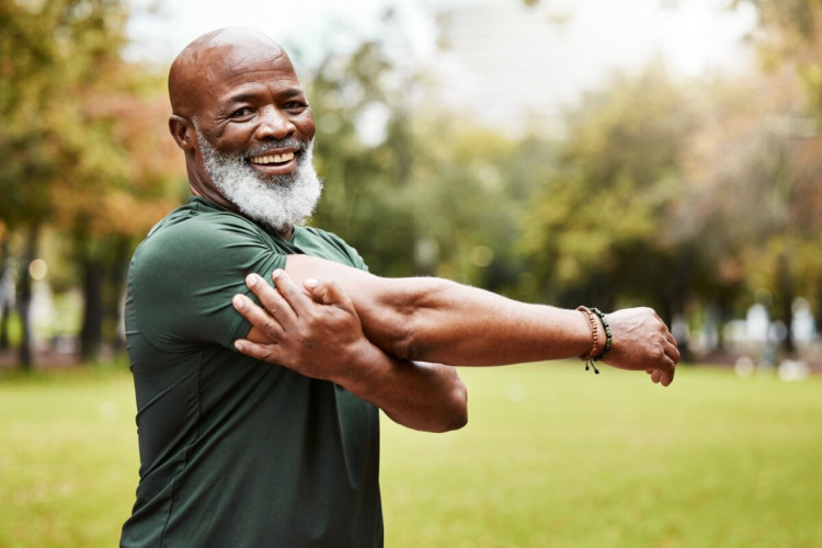 A atividade física é essencial para uma vida saudável e equilibrada (Imagem: PeopleImages.com | Shutterstock) - Portal EdiCase