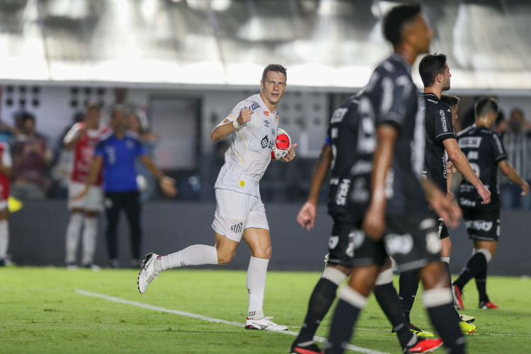 Atacante Julio Furch comemora gol no jogo Santos x Inter de Limeira, na Vila Belmiro, pelo Campeonato Paulista 2024