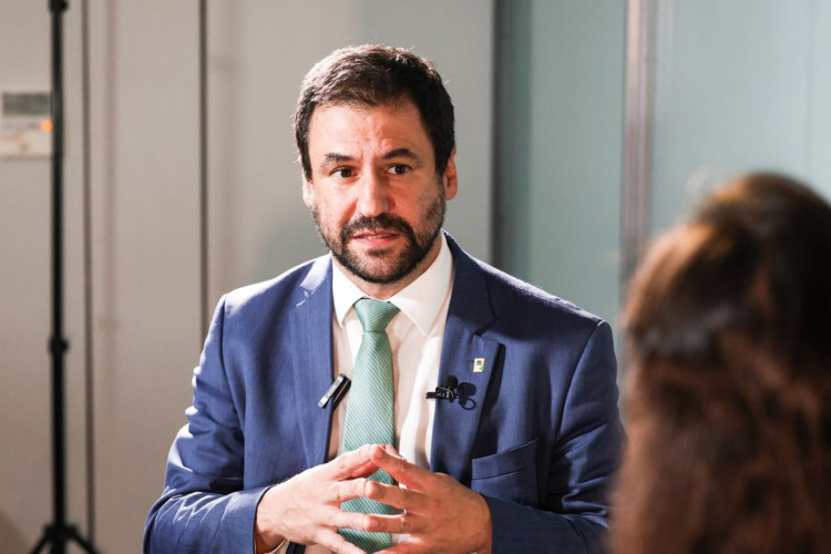 Governo defende órgão que supervisione obrigações das redes sociais