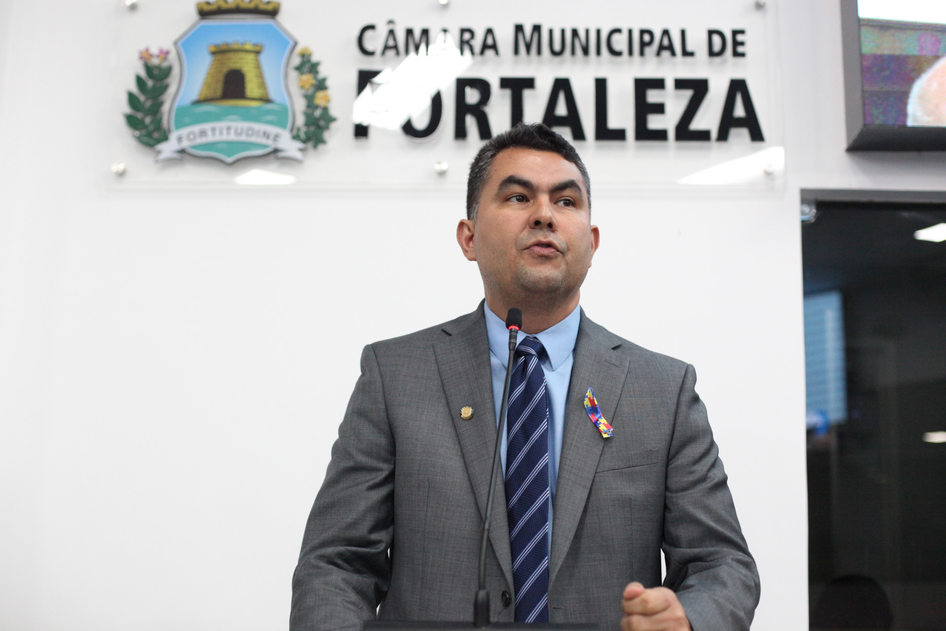 FORTALEZA, CEARÁ, BRASIL,09.04.2024: Iraguassu Filho, vereador lider do prefeito. 1° Sessão da Câmara Municipal após a janela partidária. CMF (Foto: FÁBIO LIMA)