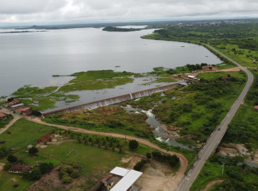 Imagem de apoio ilustrativo. Empres&aacute;rio desapareceu ap&oacute;s pular de barco no a&ccedil;ude Araras, em Varjota 