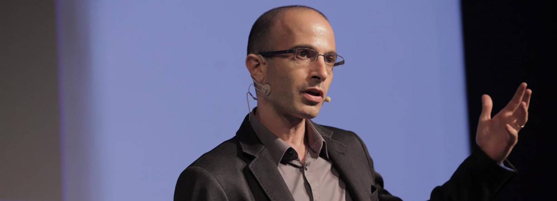 Yuval Noah Harari: reflexões de 2018 à mesa hoje (Foto: divulgação)