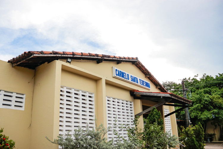FORTALEZA, CEARÁ, BRASIL 12-04-2024: Convento das Camelitas no bairro Dias Macedo é um dos locais que receberá a visita das relíquias de Santa Teresinha. (Foto: Yuri Allen/Especial para O Povo)