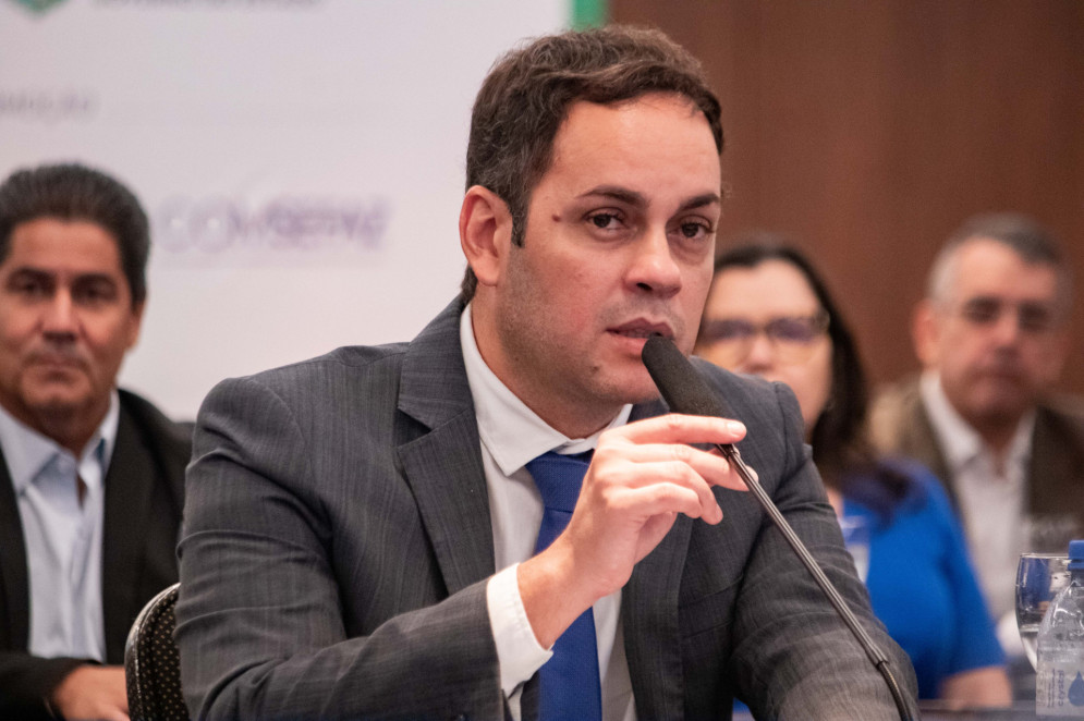 FORTALEZA, CEARÁ, BRASIL, 12-04-2024: Fabrízio Gomes em reunião ordinária do ano do Comsefaz e do Confaz, reunindo secretários Fazenda, Finanças, Receita, Tributação ou Economia dos 26 estados e do Distrito Federal, além de representantes do Governo Federal, no Hotel Gran Marquise. (Foto: Samuel Setubal/ O Povo)