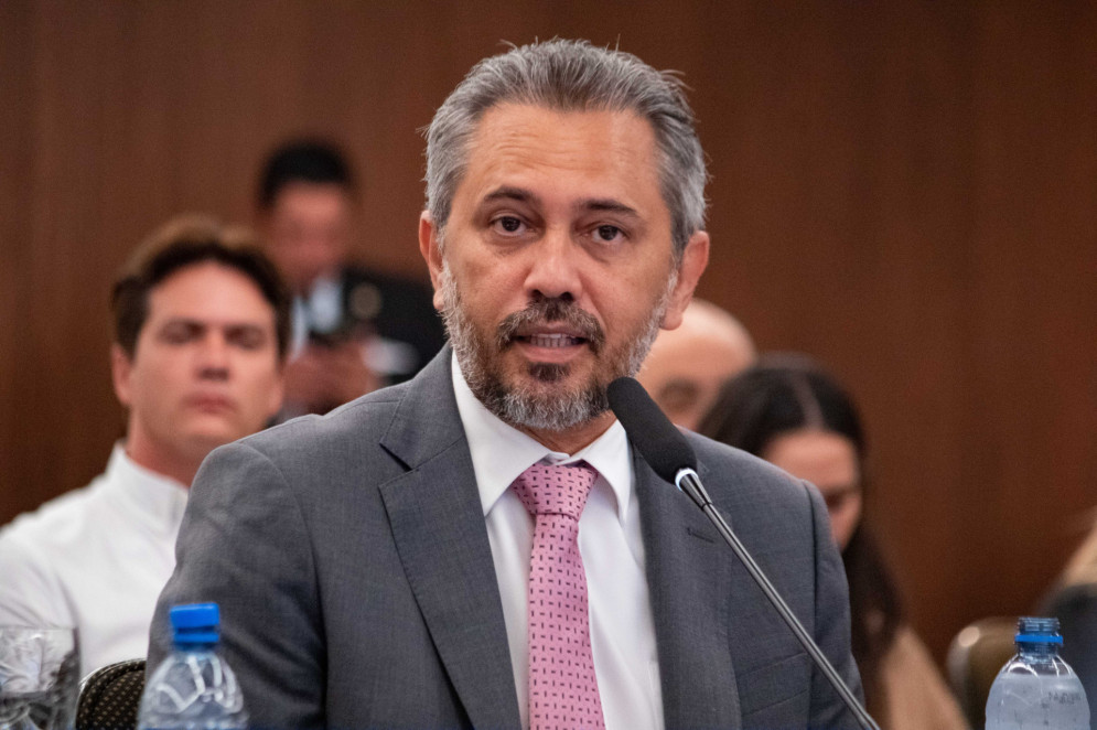 FORTALEZA, CEARÁ, BRASIL, 12-04-2024: Elmano de Freitas em reunião ordinária do ano do Comsefaz e do Confaz, reunindo secretários Fazenda, Finanças, Receita, Tributação ou Economia dos 26 estados e do Distrito Federal, além de representantes do Governo Federal, no Hotel Gran Marquise. (Foto: Samuel Setubal/ O Povo)