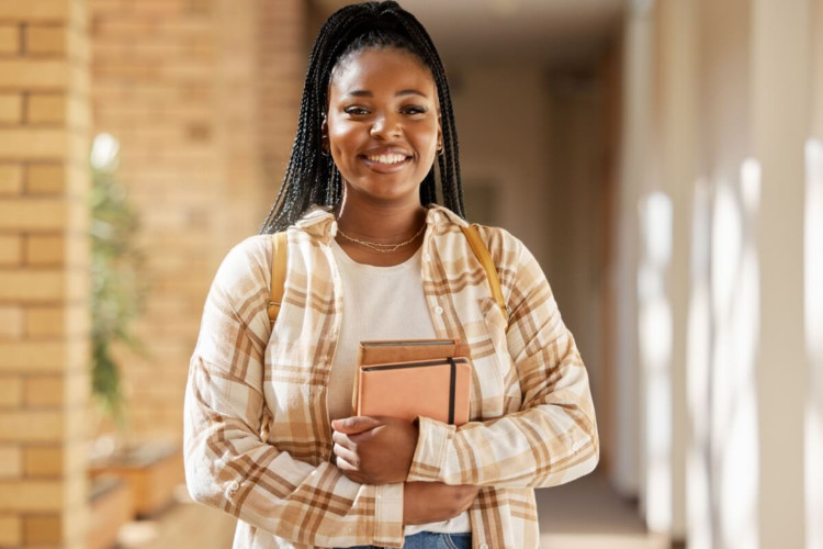 Estudantes devem conhecer questões ambientais para desafios atuais e vestibulares (Imagem: PeopleImages.com - Yuri A | Shutterstock