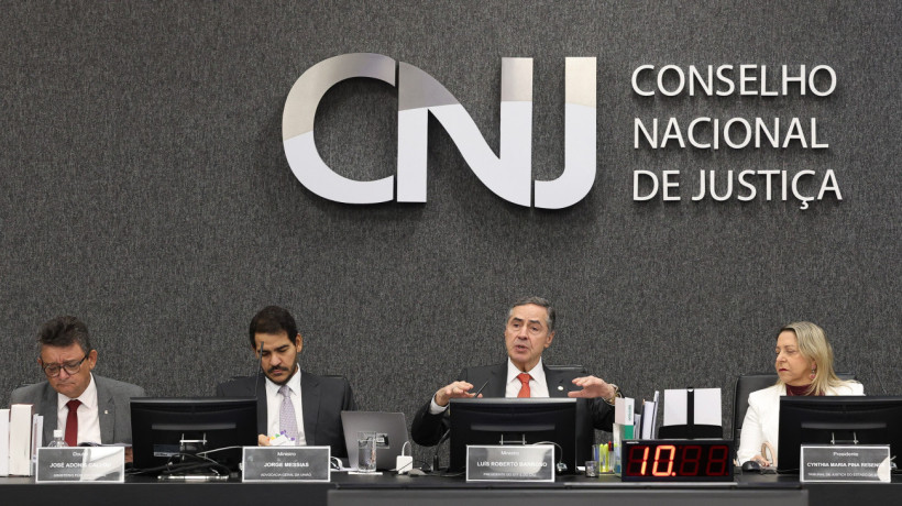 Lu&iacute;s Roberto Barroso em sess&atilde;o plen&aacute;ria da CNJ 