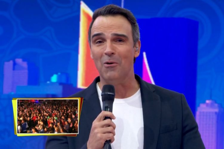 Tadeu Schmidt se emociona durante discurso na final do BBB 24