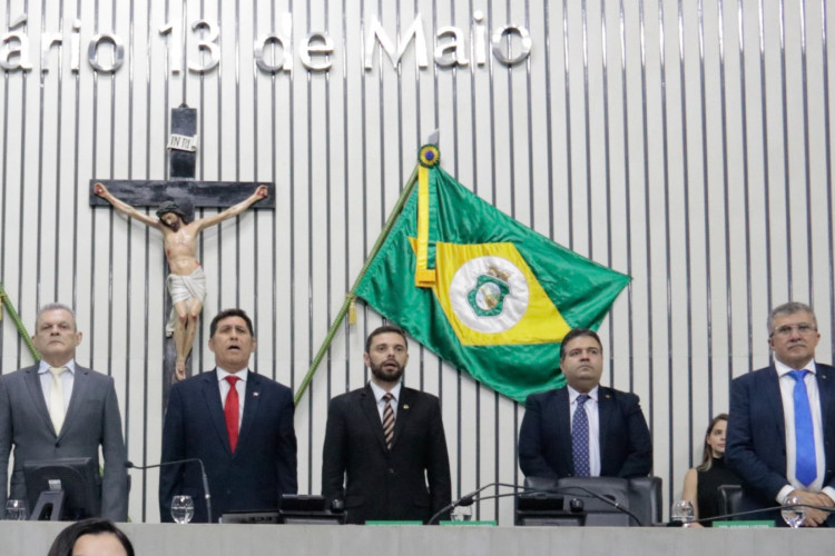 ￼SARTO dividiu mesa na Assembleia com petistas De Assis e Julinho