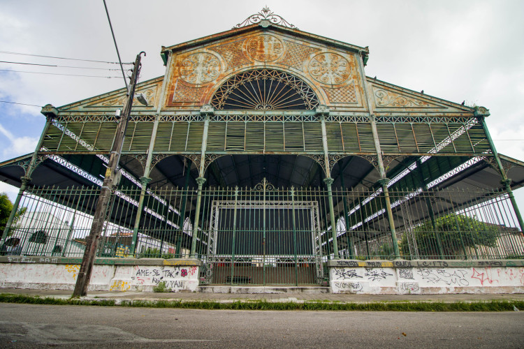 MERCADO dos Pinhões
 