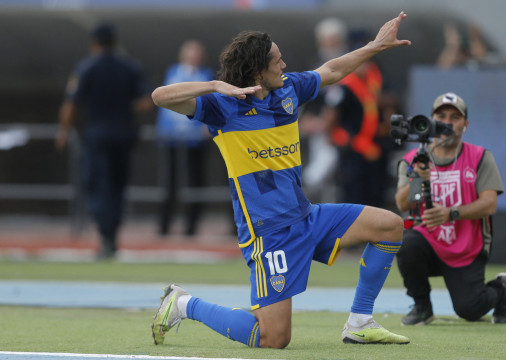 Com desgaste físico, Cavani é poupado e desfalca o Boca Juniors contra o Fortaleza
