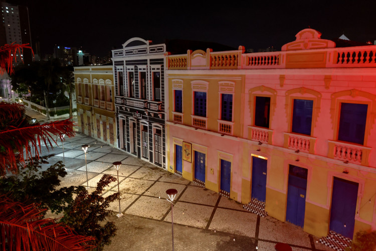 FORTALEZA, CEARÁ,  BRASIL- 14.04.2024: 25 anos do Dragão do Mar,  O V&A está fazendo uma reportagem sobre os 25 anos do Dragão do Mar. A proposta é retratar o passado, o presente e o futuro do equipamento. (Foto: Aurélio Alves/O POVO)