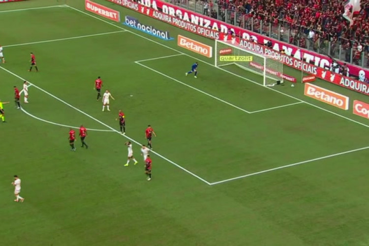 Melhores momentos: Athletico-PR x Internacional (Brasileirão)