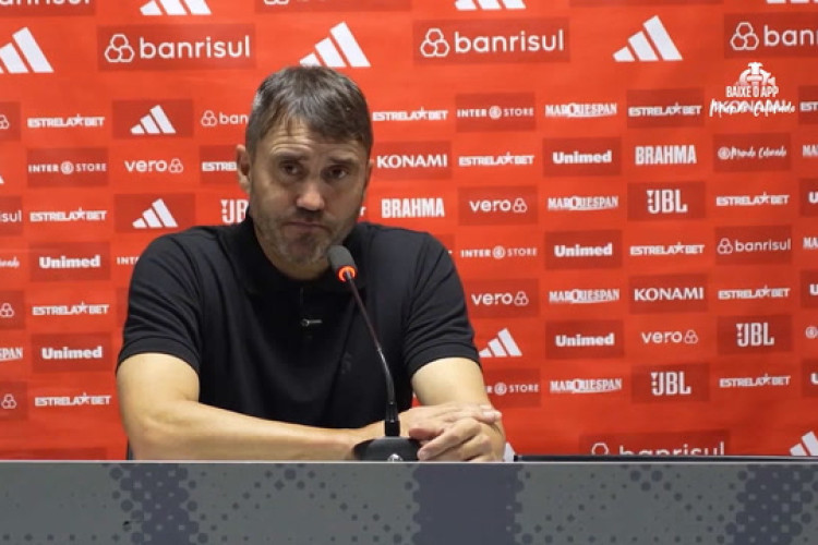 Coudet se diz orgulhoso do time apesar do resultado em Curitiba