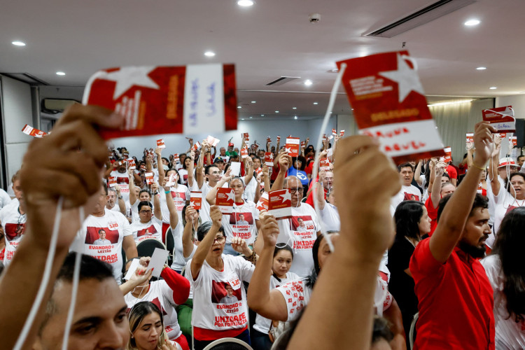 Delegados do PT escolhem Evandro Leitão candidato a prefeito de Fortaleza