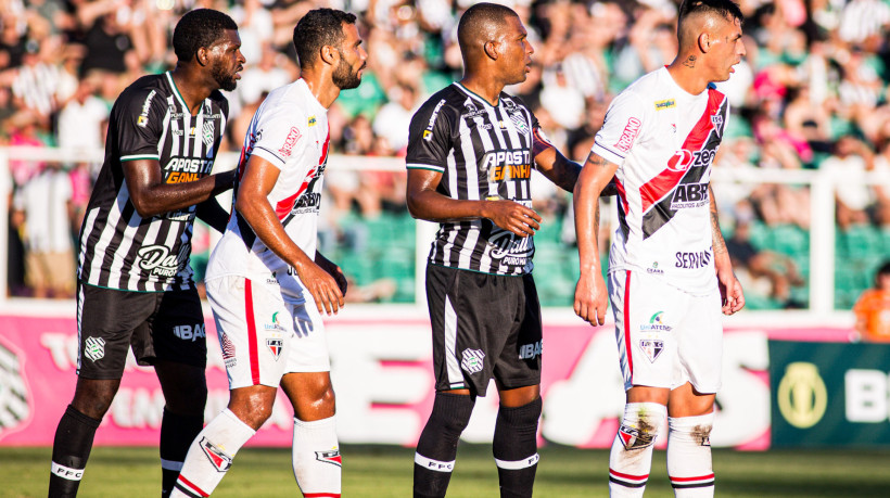 Ferroviário iniciou a Série C 2024 com derrota diante do Figueirense no estádio Orlando Scarpelli.  