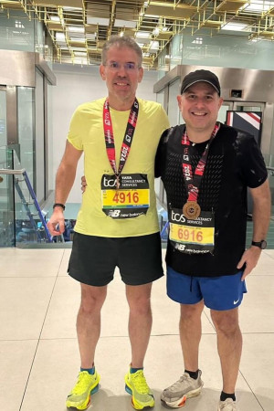 Gerardo Bezerra e Roberto Cláudio: Maratona de Londres (Foto: reprodução instagram )