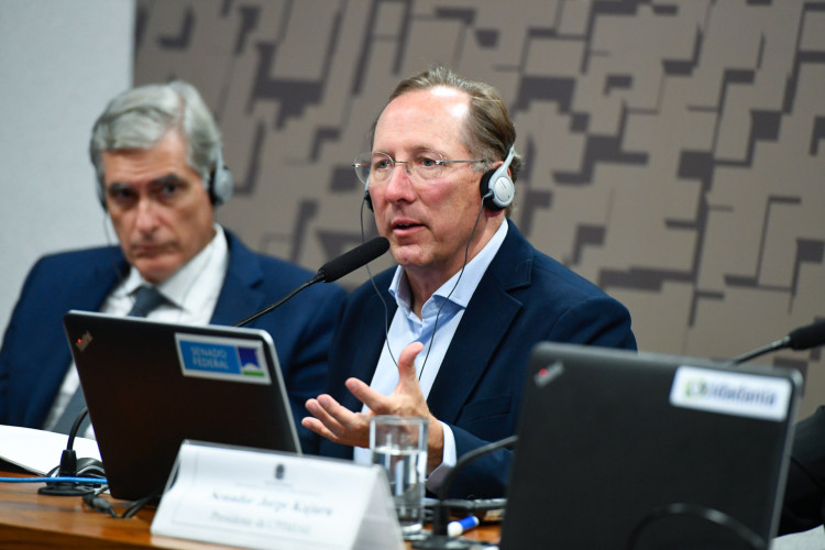 Comissão Parlamentar de Inquérito (CPI) das Apostas Esportivas (CPIMJAE) realizou oitiva de sócio majoritário da Sociedade Anônima de Futebol (SAF) Botafogo de Futebol e Regatas, John Textor.  