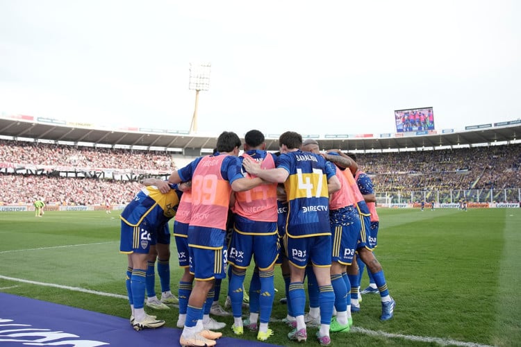 Boca Juniors jogou com time completo diante do Riverplate, pela Copa da Liga Argentina. 