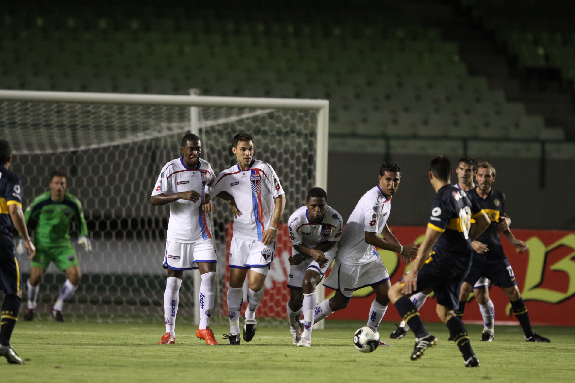 O Fortaleza enfrentou o Boca Juniors em um amistoso no Castelão no dia 29 de maio de 2010. O jogo foi comemorativo após a conquista do tetracampeonato cearense do Tricolor do Pici.  