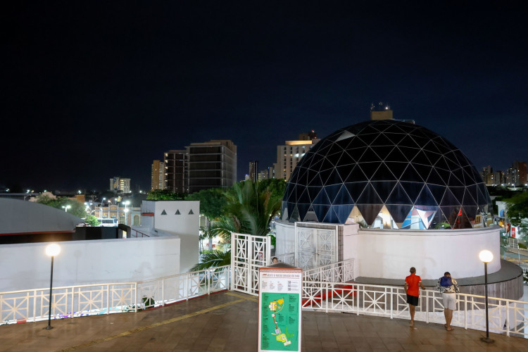 FORTALEZA, CEARÁ,  BRASIL- 14.04.2024: 25 anos do Dragão do Mar,  O V&A está fazendo uma reportagem sobre os 25 anos do Dragão do Mar. A proposta é retratar o passado, o presente e o futuro do equipamento. (Foto: Aurélio Alves/O POVO)