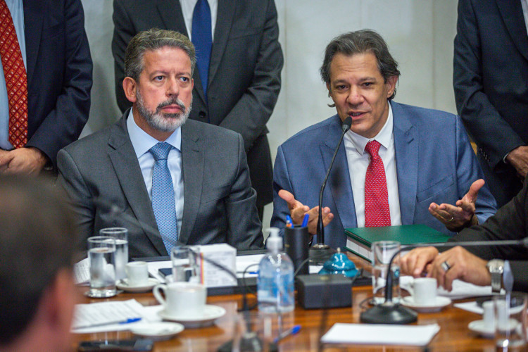 Entrega do projeto de regulamentação da Reforma Tributária à Câmara dos Deputados ocorreu na noite de quarta-feira, 24.