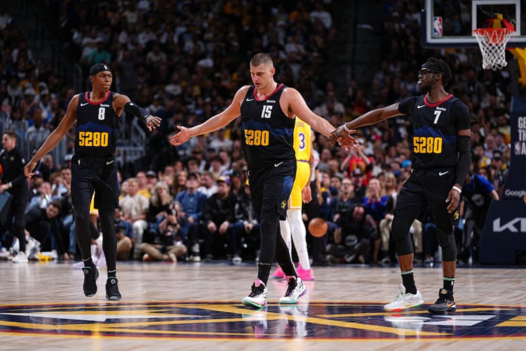 O Denver Nuggets enfrenta o Los Angeles LAkers: veja onde assistir ao jogo da NBA 