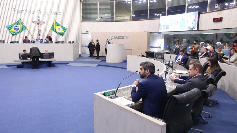 Dos 46 deputados estaduais, oito encontram-se licenciados, o equivalente a pouco mais de 17% do total