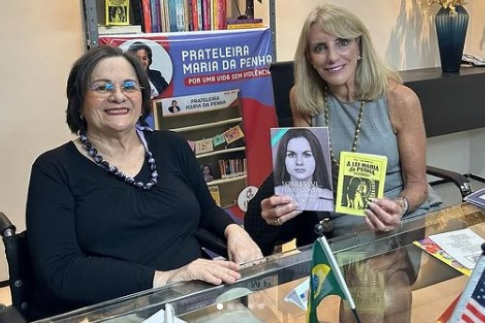 Maria da Penha e Elizabeth Frawley Bagley, embaixadora dos Estados Unidos no Brasil(Foto: Reprodução/Instagram Instituto Maria da Penha)