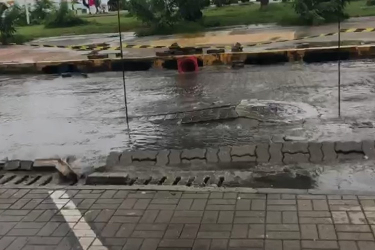 O vazamento está localizado na Avenida Beira Mar, nas proximidades do Parque do Bisão 