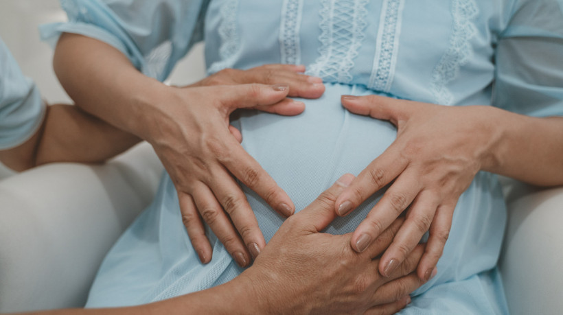 Vírus Sincicial Respiratório (VSR) é responsável pela maioria dos casos de bronquiolite em bebês. Vacinação da gestante protege recém-nascidos