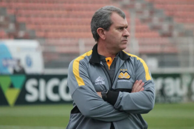 O 4 a 0 do Criciúma sobre o Vasco foi seu primeiro triunfo na elite e ele avisa: 'Agora os rivais vão nos olhar de forma diferente'