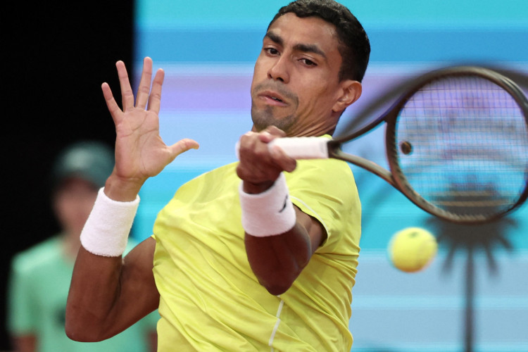 Tenista cearense Thiago Monteiro em jogo da segunda rodada do Masters 1000 de Madri