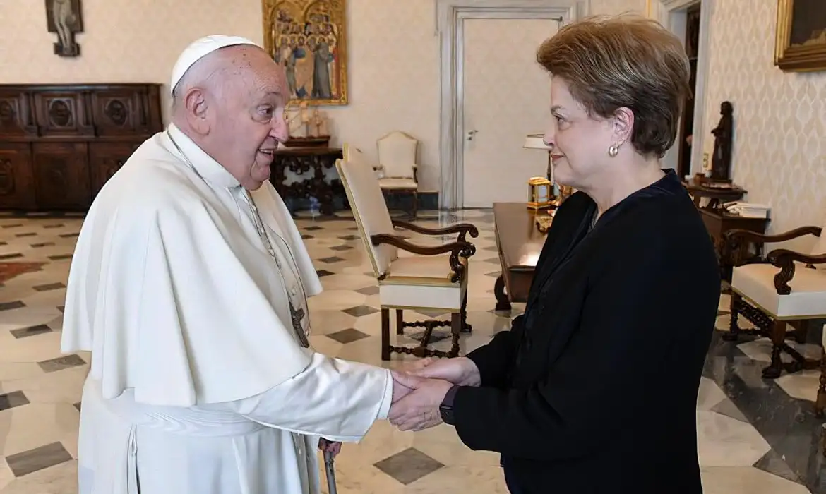 Papa Francisco recebe Dilma Rousseff no Vaticano (Foto: © Vatican Media)
