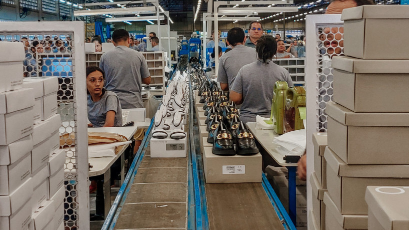 Ind&uacute;stria brasileira recebe com positividade acordo entre Mercosul e Uni&atilde;o Europeia, destacando prazo de at&eacute; 15 anos para adapta&ccedil;&atilde;o do mercado brasileiro &agrave; nova pol&iacute;tica de abertura &agrave;s importa&ccedil;&otilde;es vindas da Europa 