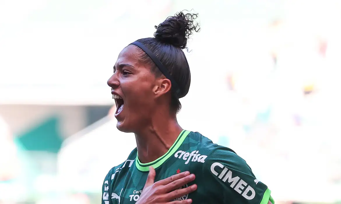 Amanda Gutierres comanda vitória do Palmeiras sobre o Real Brasília 