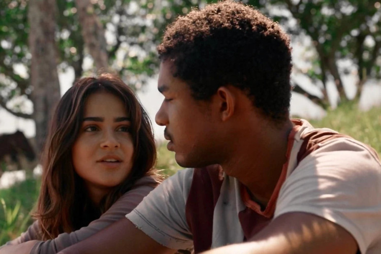  João Pedro pede Sandra em casamento ao saber que será pai
